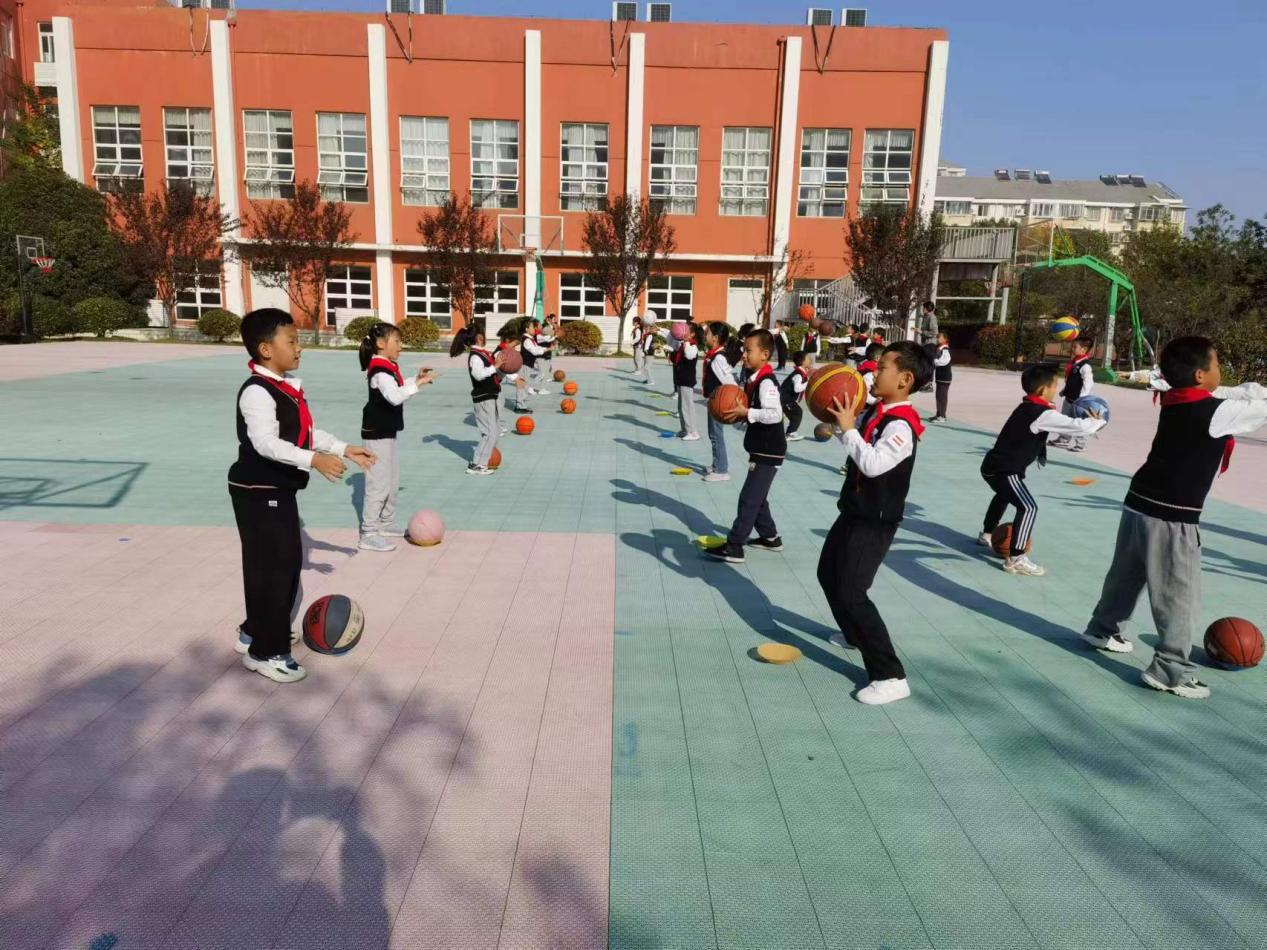 心随球动 球随我控_html_132bb5f5.jpg