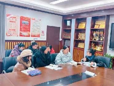 引领促提升 教研共成长_html_22170b10.jpg
