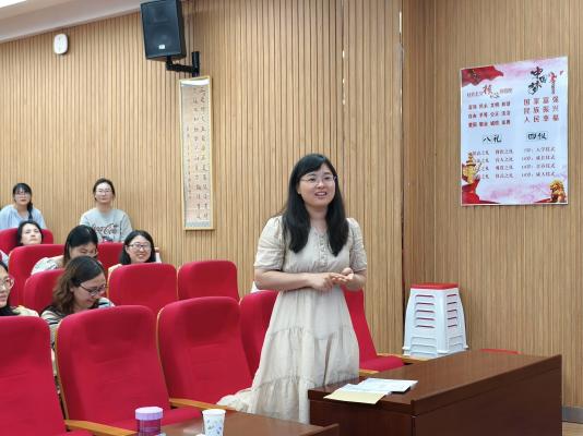 专家赋能明方向 深思笃行促成长_html_3b8a67c9.jpg