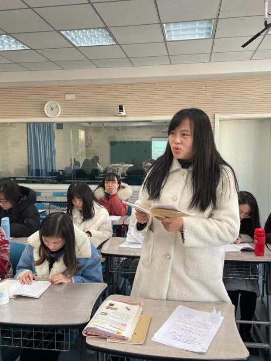 主题语境下小学英语语篇教学的实践研究大组教研报道_html_10c4e9fd.jpg