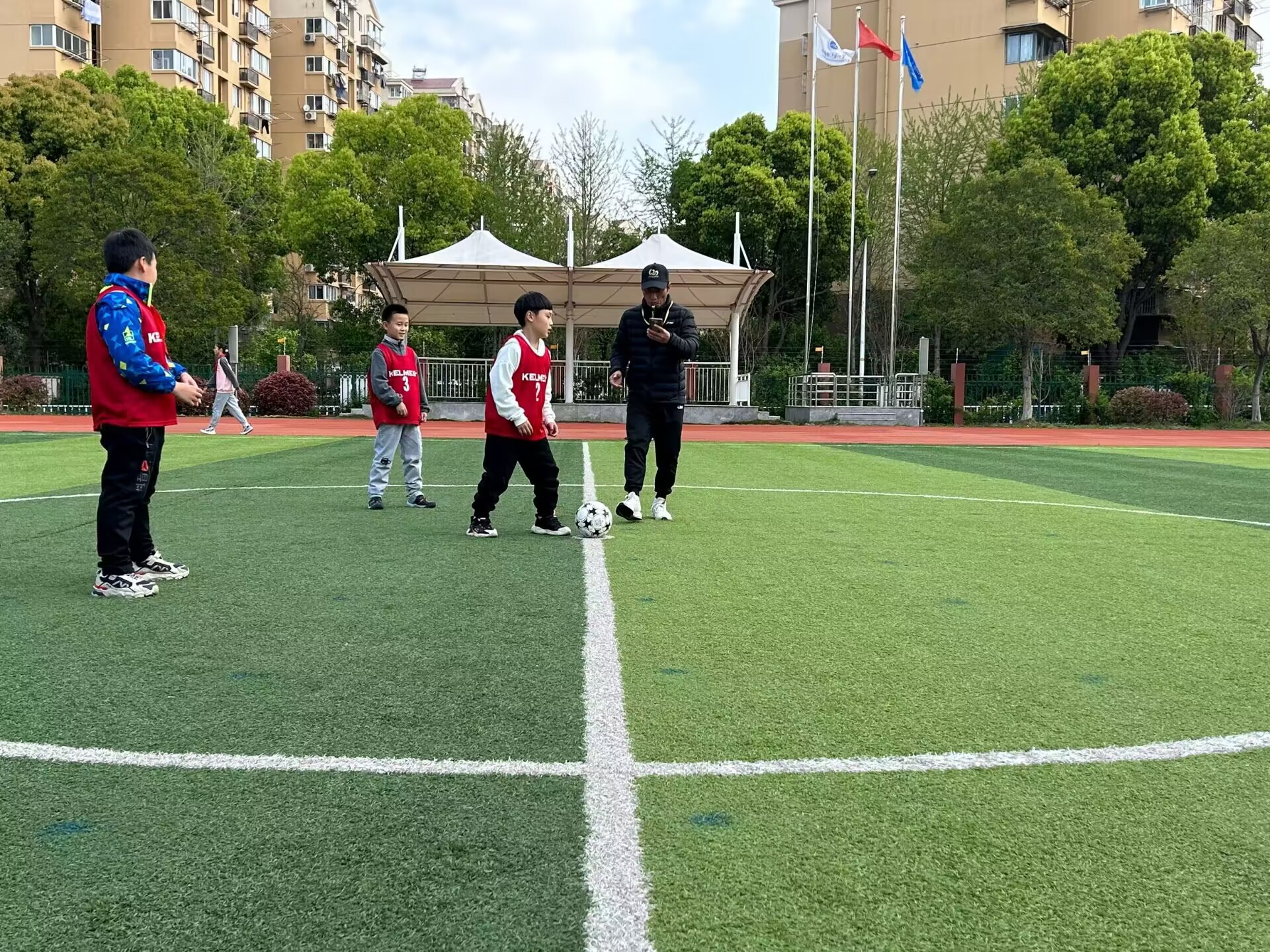 20230414南湾营小学第七届班级足球联赛_html_mdb54219.jpg