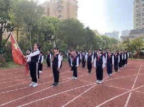 20230410升旗仪式报道_html_m5c4b9f69.jpg