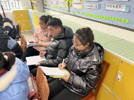 20231212六年级数学组循环听课活动报道_html_m8a8070.jpg