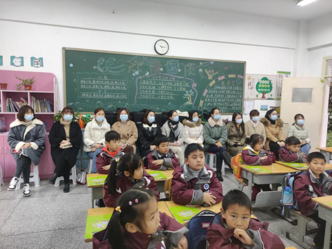 开展课程交流，共同推进分类_html_m3c899561.jpg