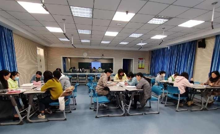 20230308数学组校本教研报道_html_730bbd2a.jpg