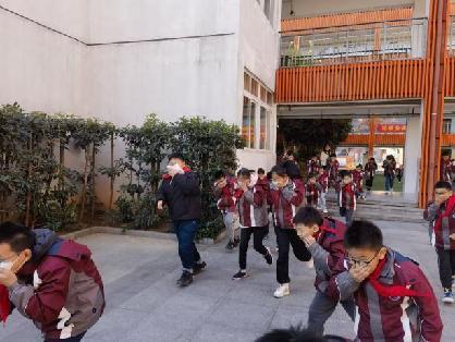 20231113消防演习报道（李嘉靓写）_html_m119a073f.jpg