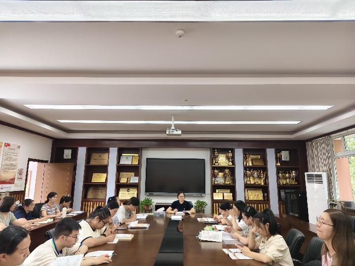20250902语文组校本研修报道_html_425cf453.jpg