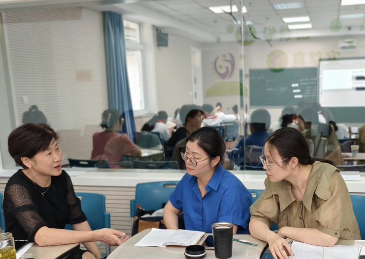 20240913南湾营小学英语组童学课堂报道_html_23b61d60.jpg