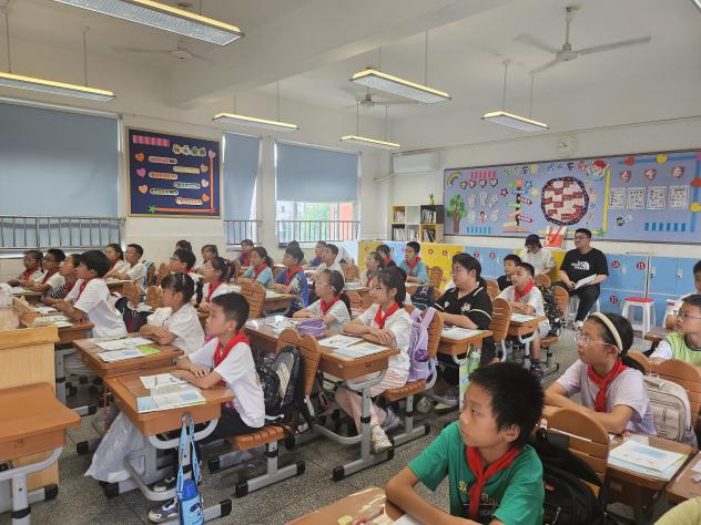 20240919太阳城小学教育集团“四个一”检查报道（金永芹写）_html_m5b076211.jpg