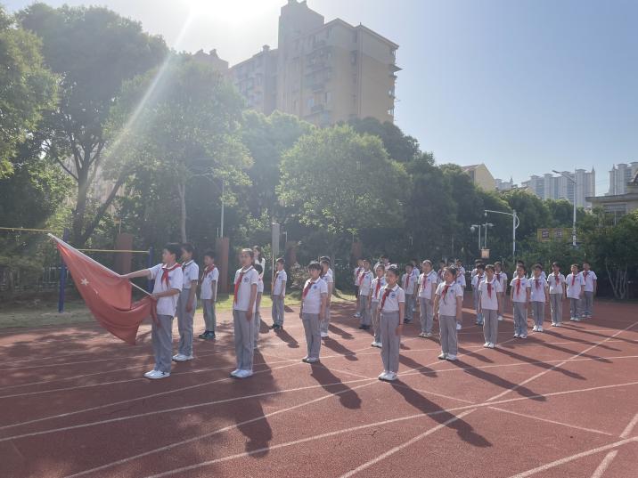 20230515第15周升旗仪式报道_html_m79a39829.jpg