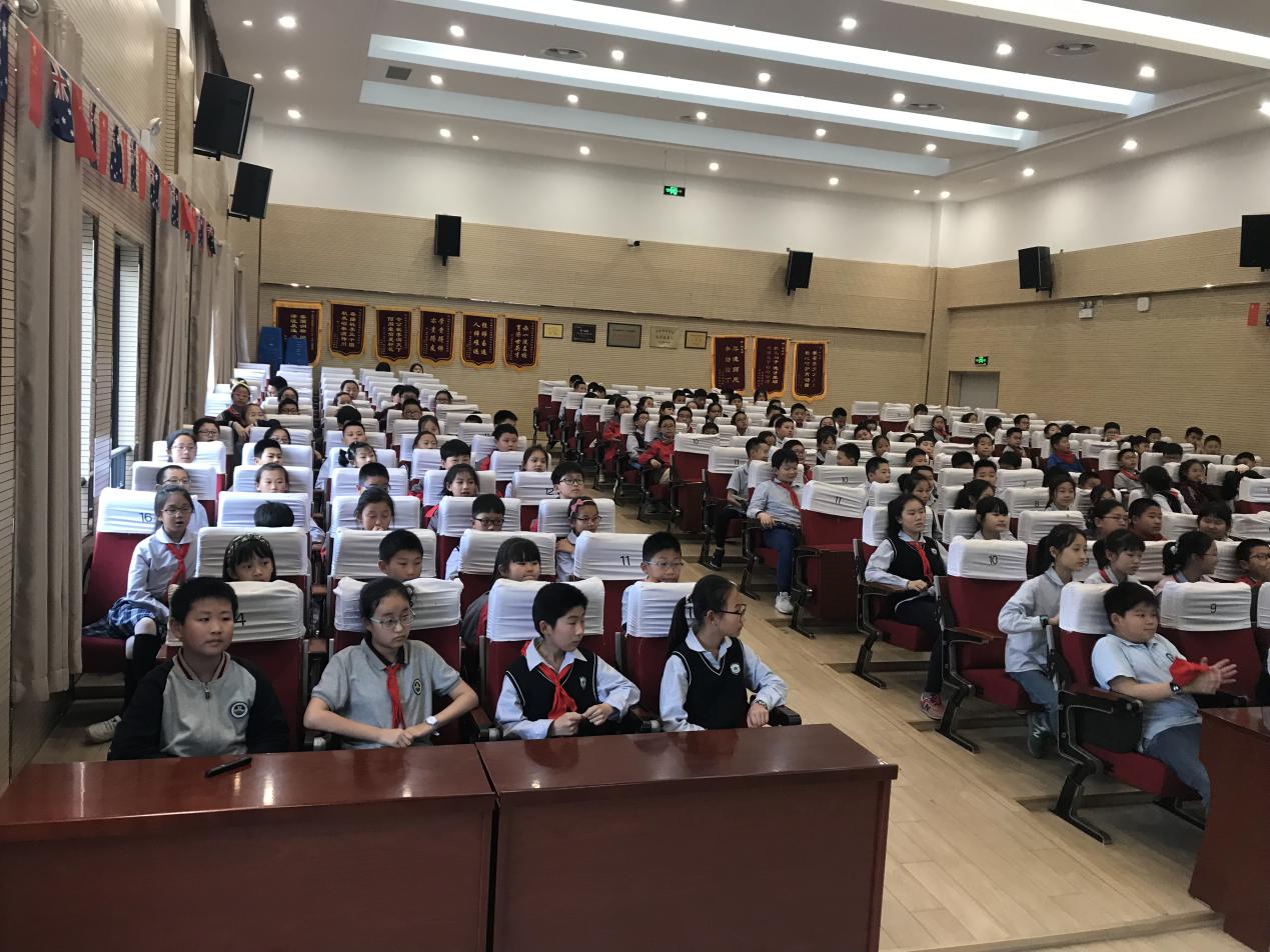 弘毅大讲堂（学生专场）之奇妙的化学反应（28期）_html_5ce22dc7.jpg