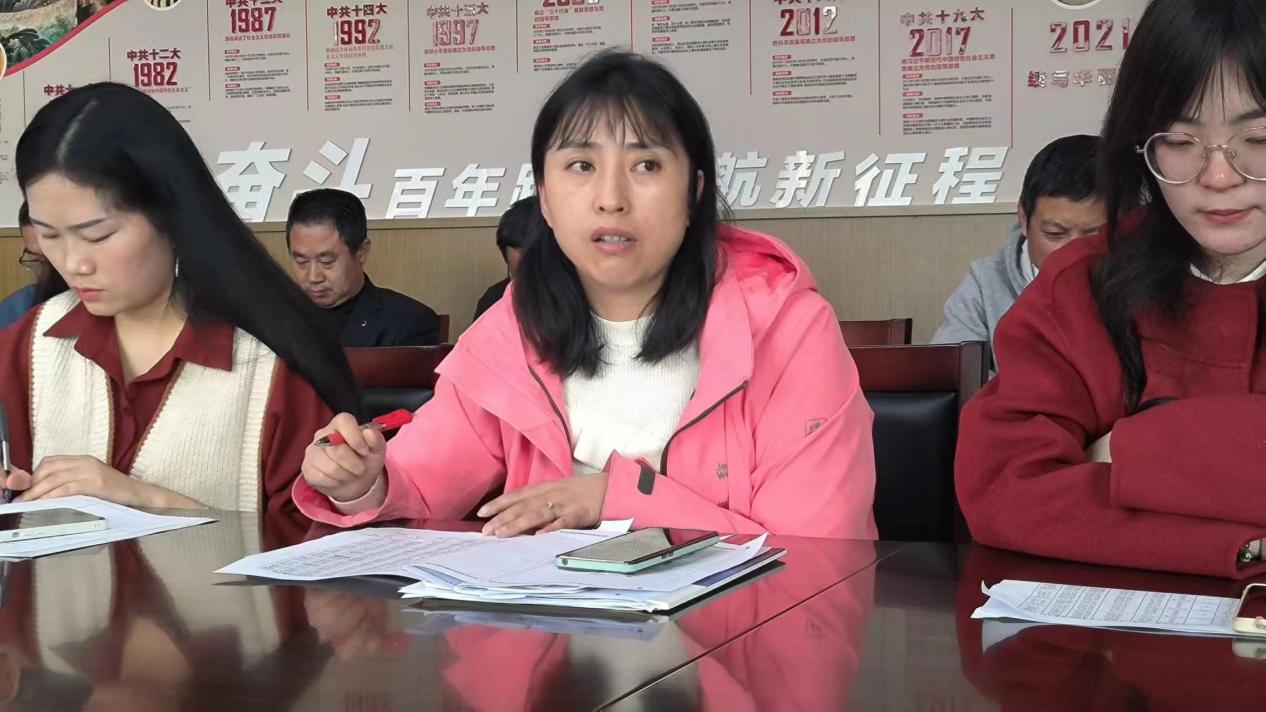 臻美花中 崇文教学--期中质量分析会_html_29189f5d.jpg