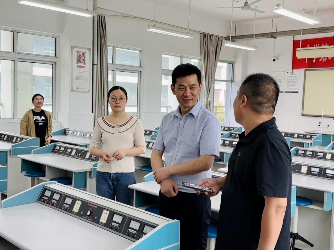 2023.6.26一中思益·润质保障  思益进取，开拓创新——南京一中思益学校迎接2022-2023学年度栖霞区校园标准化考核_html_8bf993b.png