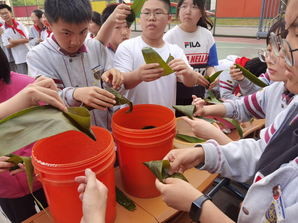 民俗文化节新闻报道_html_m75ddac3c.jpg