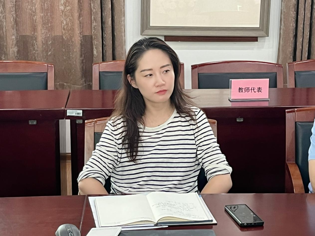南京一中思益学校食堂委托服务招标现场会圆满举行_html_m419afe35.jpg