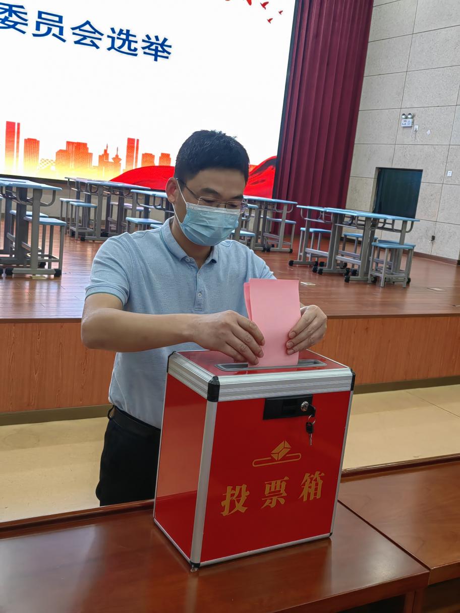 工会新闻稿_html_m12e37e2c.jpg