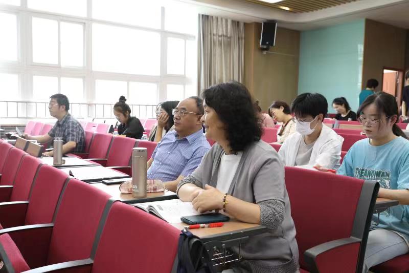 【金立义名师工作室】阅读教学要让思维与语言齐飞扬  ——金立义名师工作室送教秦淮区怡馨花园小学