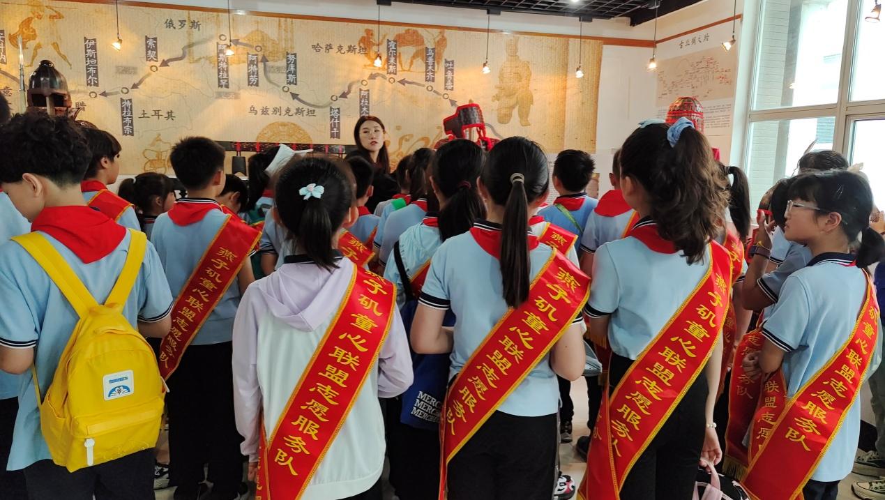 陶娃进警校 体验真”警“色——晓庄小学2019级3中队暑期校社共建 警育少年活动(1)-2023_html_1b0bb34a.jpg