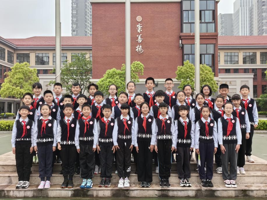 【知行晓庄】劳动创造美好，奋斗成就未来——晓庄小学第十一周主题升旗仪式