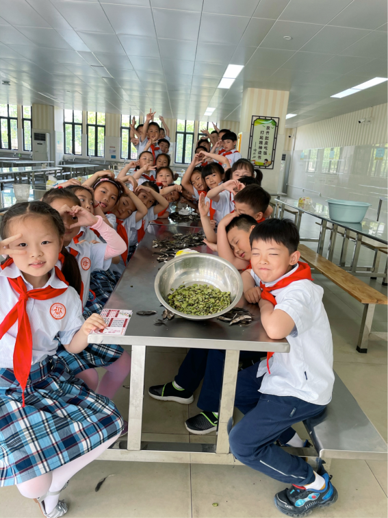 剥蚕豆新闻稿_html_77c0340d.png