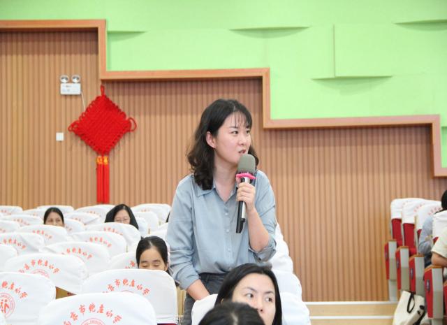 “教”沐秋风新启航 “研”路俯拾皆芬芳_html_1014bf5f.jpg