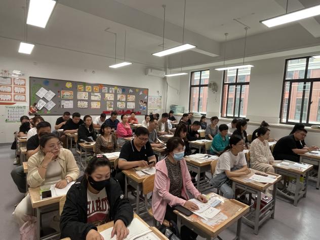 20240514期中家长会_html_6dac38e4.jpg