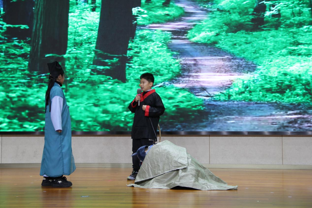 20240108-1篇品语言之精华  演故事之魅力_html_m692bbefa.jpg