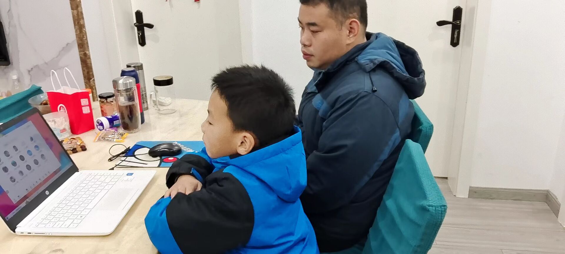 家长会新闻稿2023.2.3_html_1ab44148.jpg