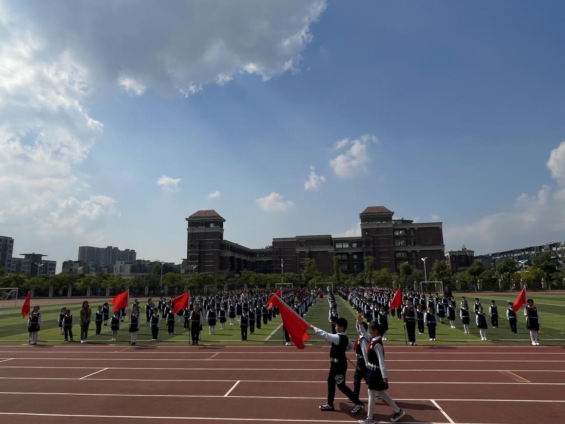 入队仪式新闻稿(1)_html_m37b7086c.jpg