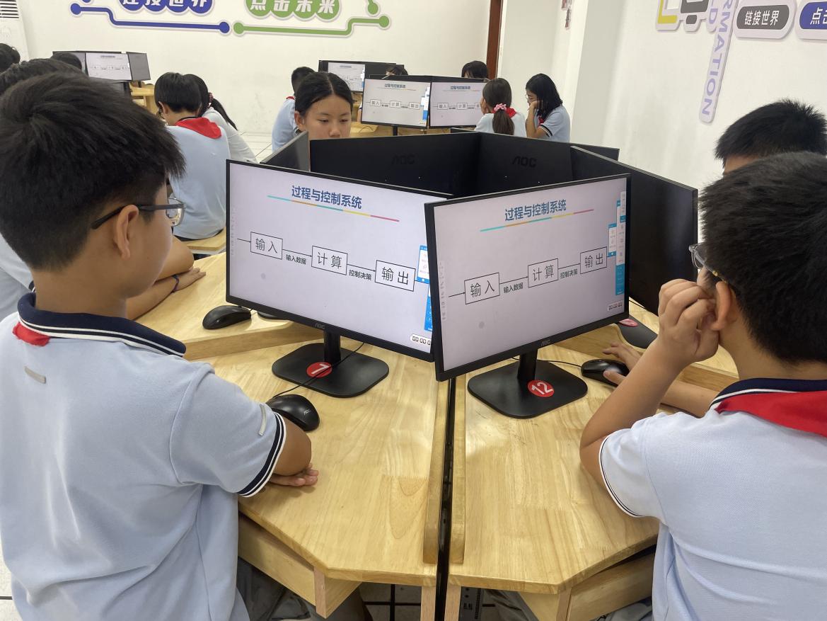 “巧”用智慧教育资源，构建高效“双师课堂”————晓庄小学使用国家智慧教育平台学习报道_html_m75a141d5.jpg