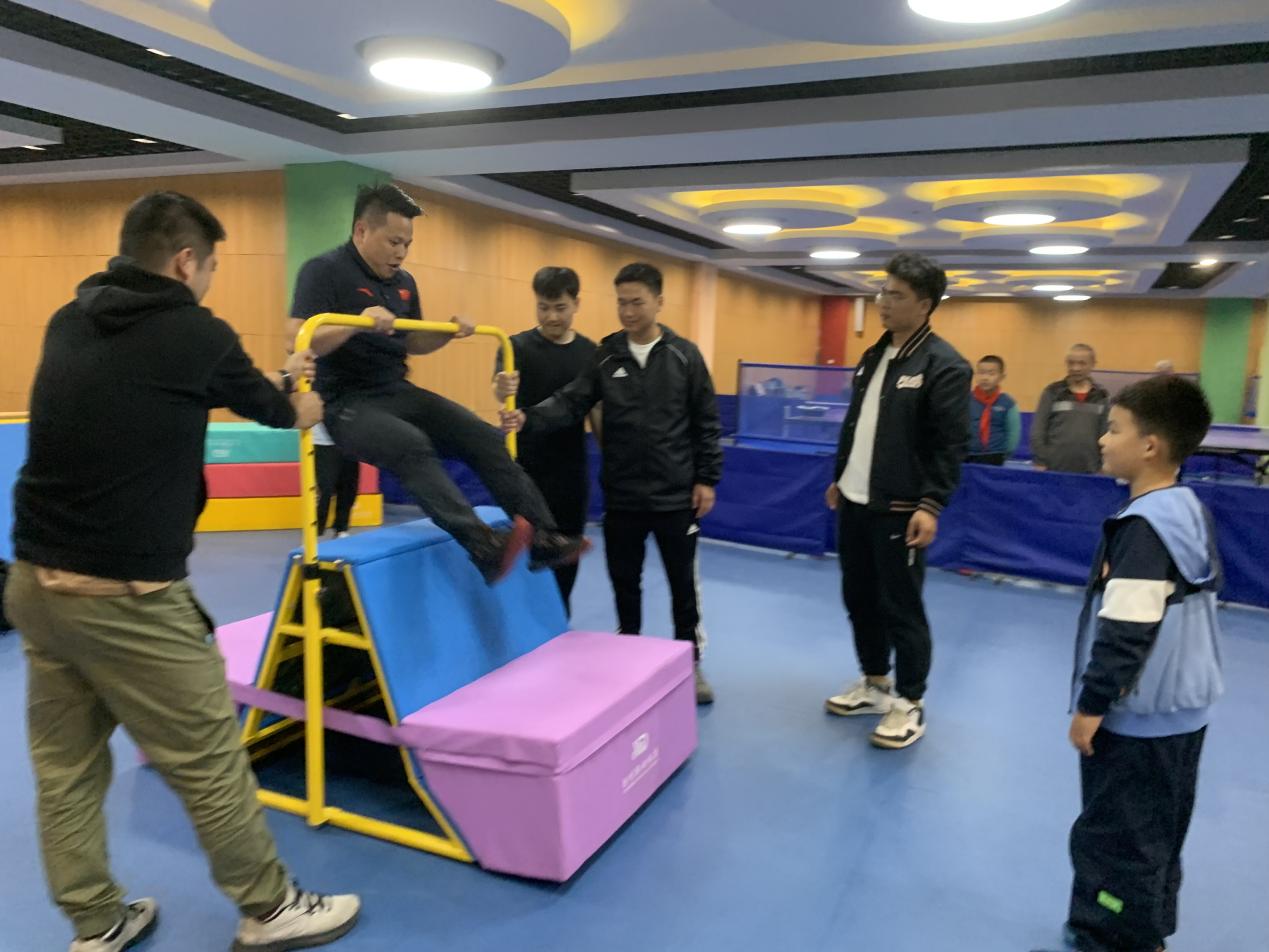 启发20231101（体育）式教学法在体适能教学中的应用—南京市晓庄小学体育组校本研修活动(1)_html_3bfc25ef.jpg