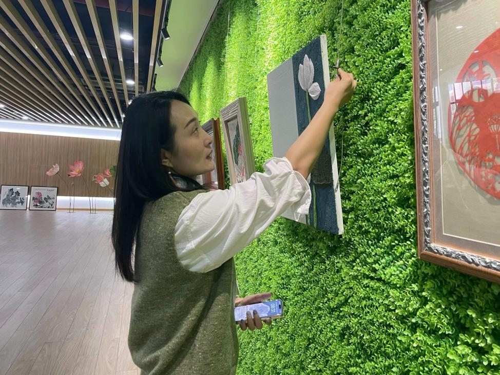 【执行晓庄】传承民族文化 以美培根铸魂——晓庄小学美术组赴金陵中学浦口分校观摩学习