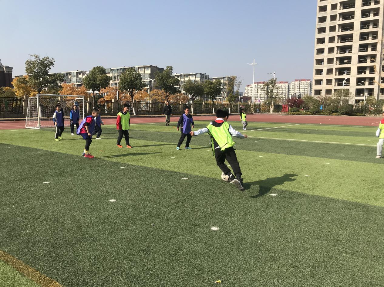 20231205晓庄小学“校长杯”足球班级联赛赛程报道（二）_html_m25115107.jpg