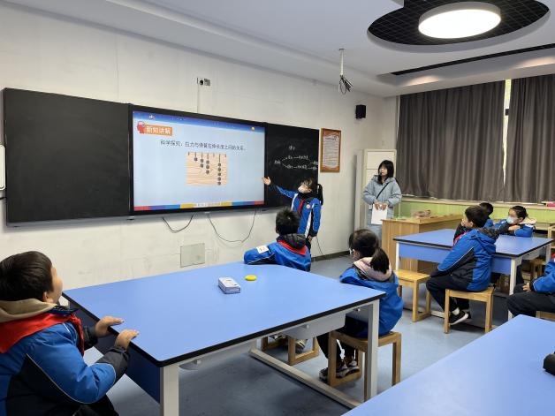 20231214“小先生制”在小学科学教育活动中的实践研究——记南京市晓庄小学科学组校本研修活动（四）_html_80aabea.jpg