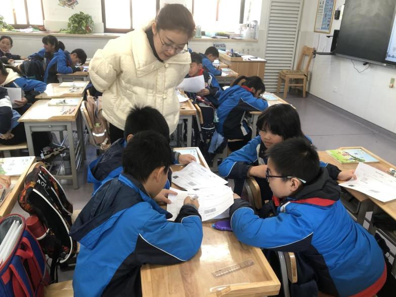 20231213“自动课堂”下“小先生制”评价标准的思考与实践(1)_html_314053e2.jpg