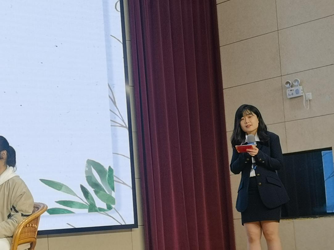 采撷书香前行，悦享你我心灵(3)(1)(1)_html_m64a80cdd.jpg