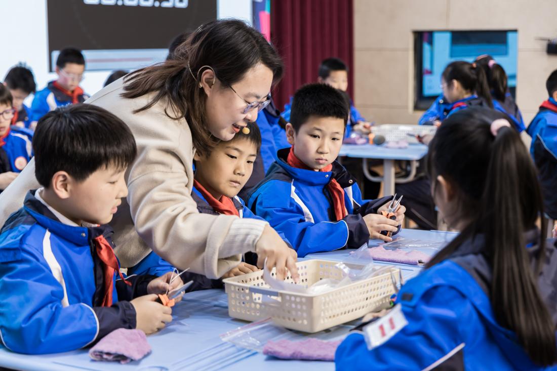 20231130课例展示显风采  劳动教育促发展 —南京市晓庄小学承办南京小学劳动学科教研活动(1)(1)_html_1e92d98b.jpg