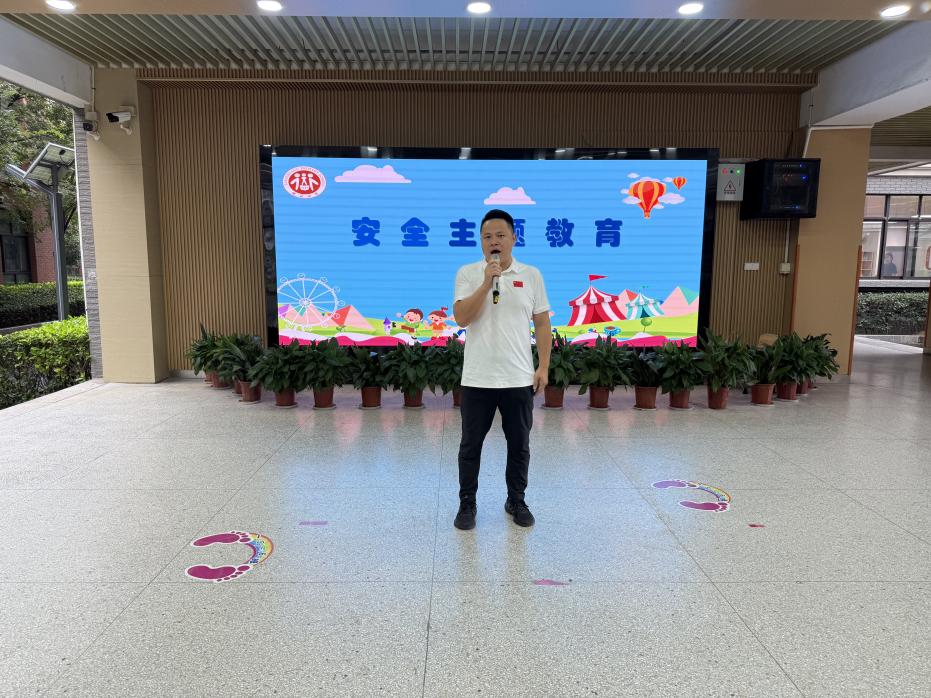 开学典礼新闻稿_html_48c22e52.jpg