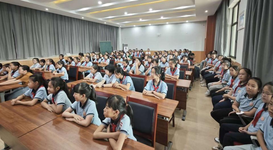 【知行晓庄】探索青春奥秘 共筑健康基石——南京市晓庄小学（行知校区）开展青春期教育活动