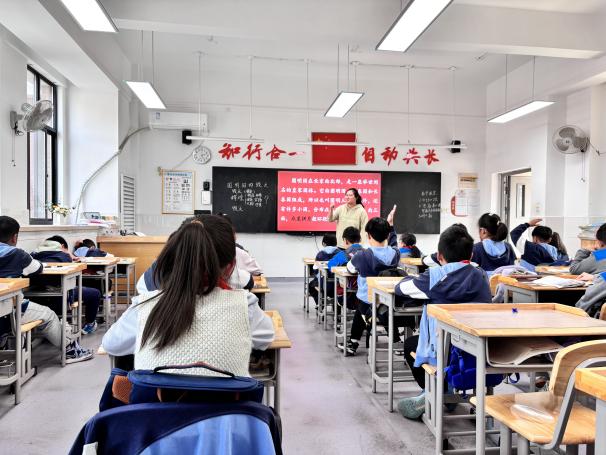 【知行晓庄】简约语文课堂下学习方式的重构——记南京市晓庄小学高语组校本研修活动（三） 
