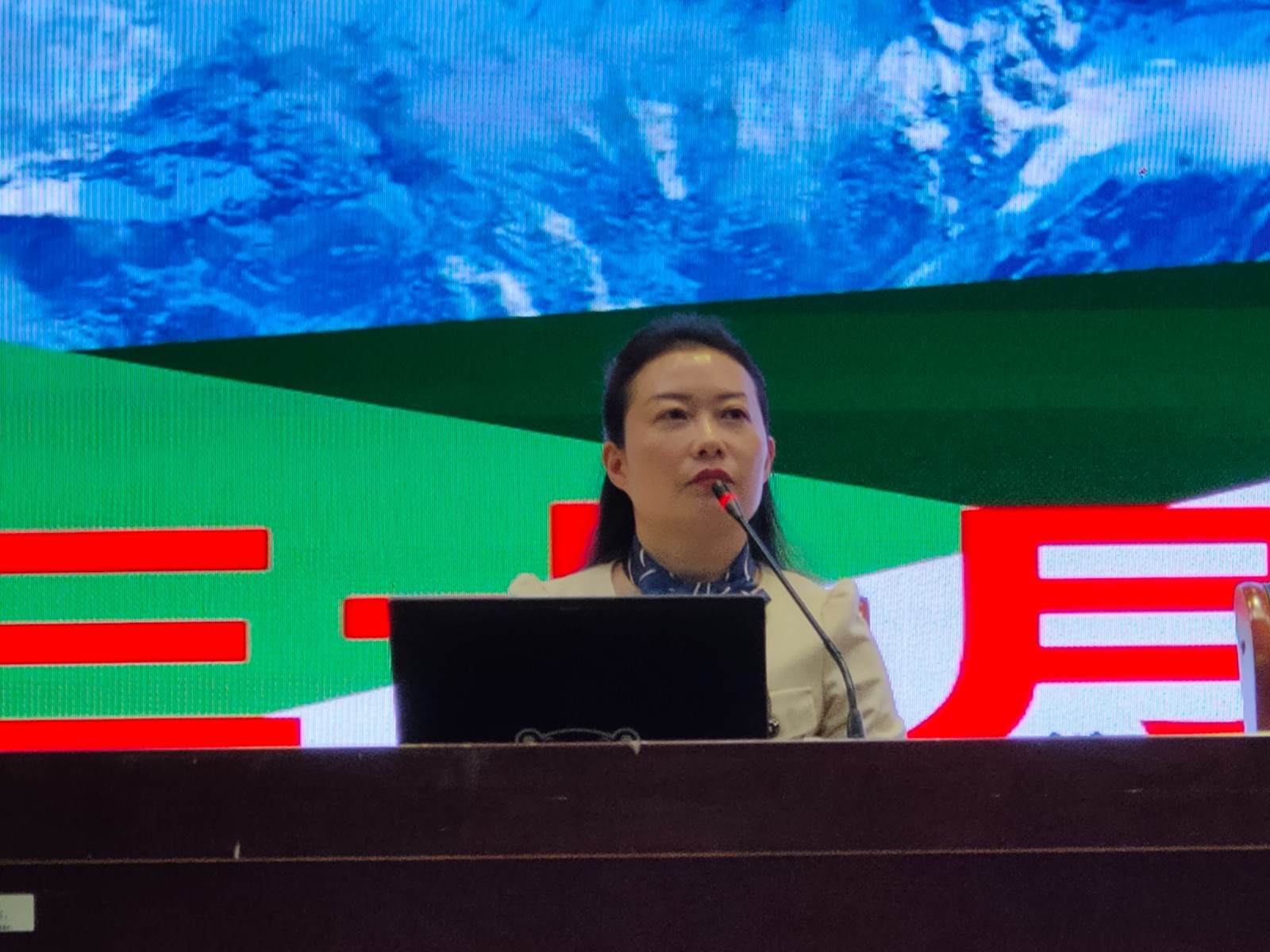 【协进燕中】逆熵而行，奔向未来——我校高三年级部召开十月学生大会