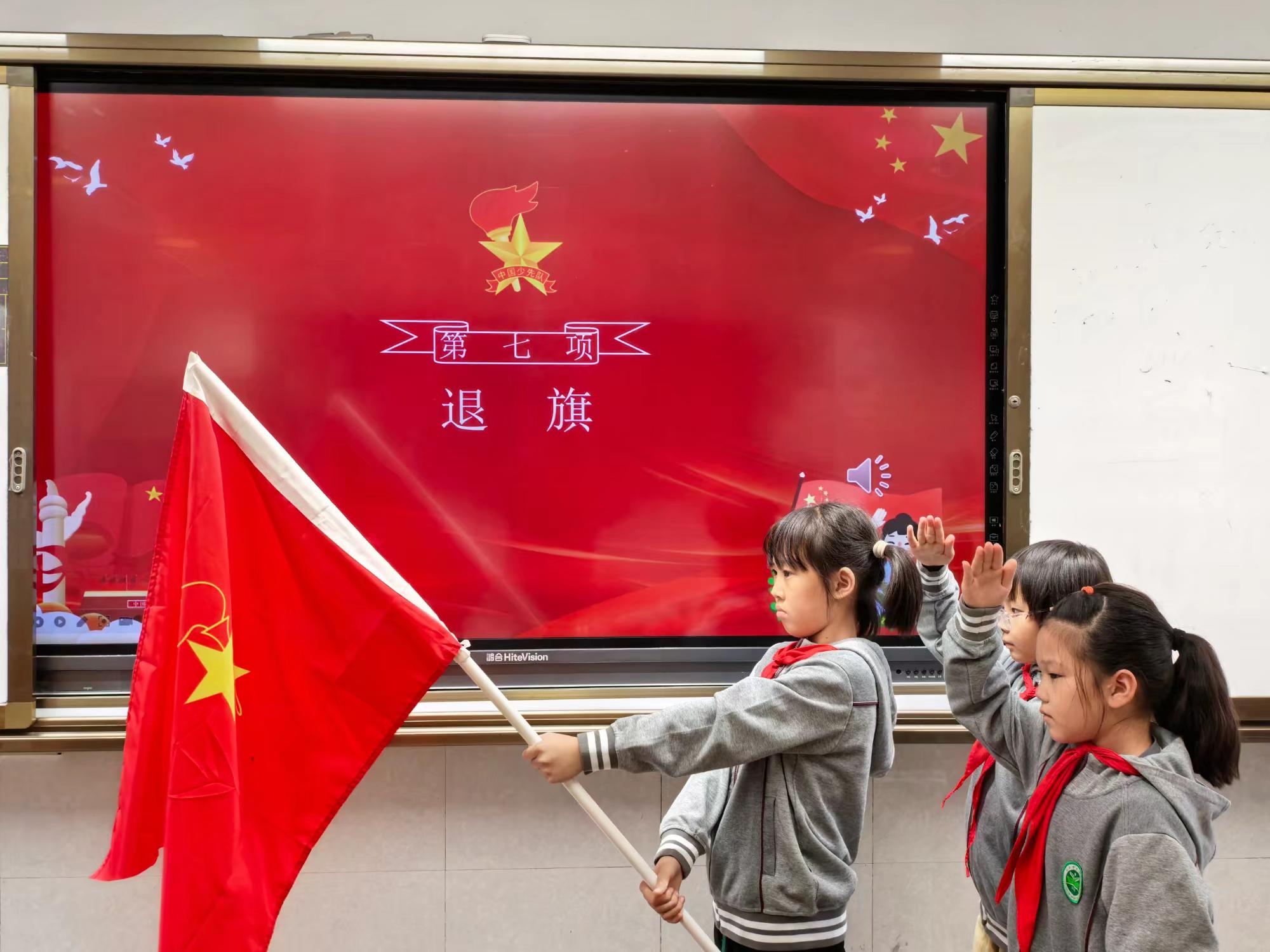 0e4c38afce7e4952b813df48f444a4b3.jpg 0e4c38afce7e4952b813df48f444a4b3.jpg