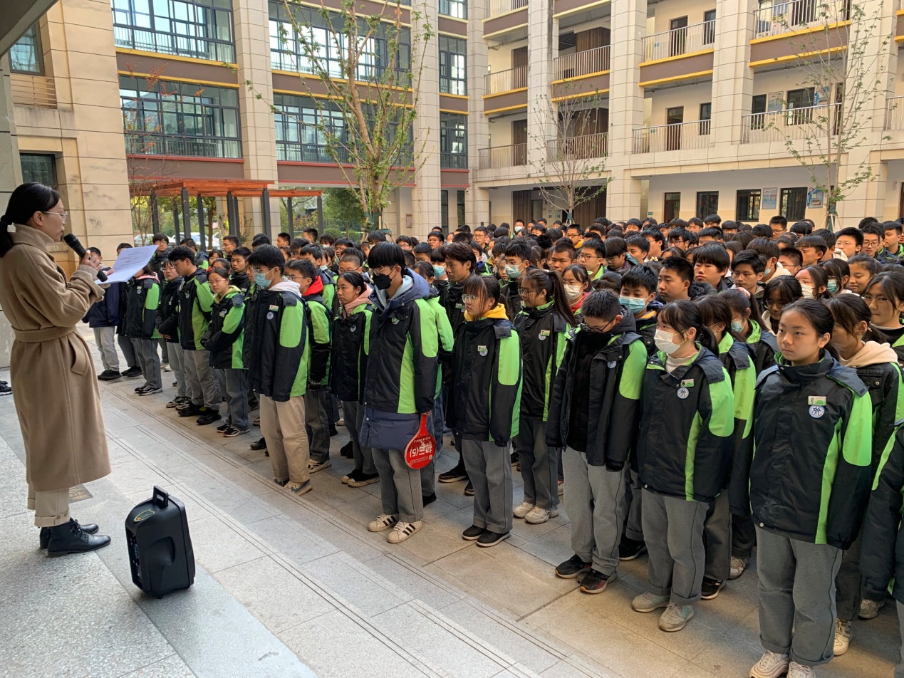 晨勉7_html_m757b1f2c.jpg