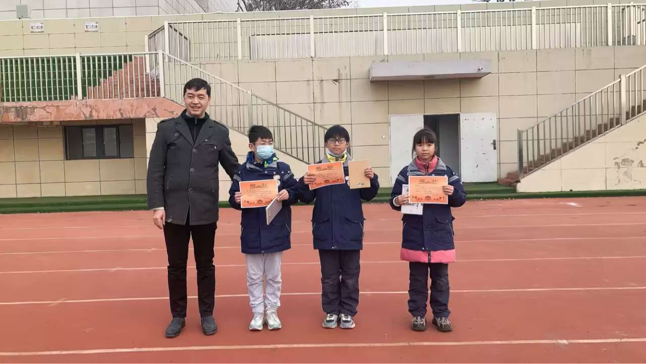 初一年级元旦趣味比赛活动_html_23dc6740.jpg