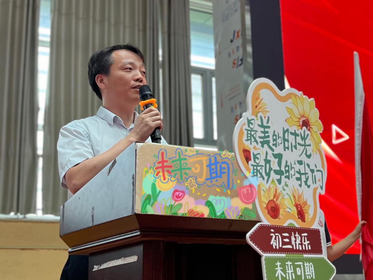 融进德育-走进初三动员大会(1)_html_d3e9ebd.jpg