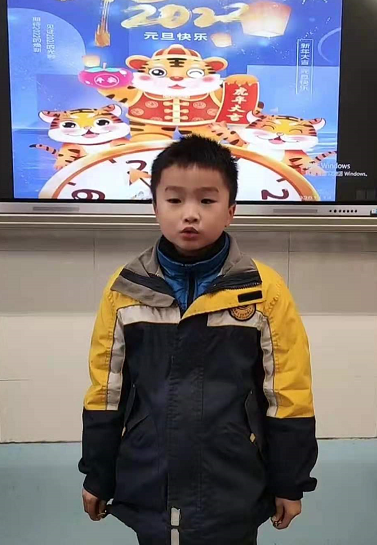 二4班迎新文艺汇演_html_248f9fa.png