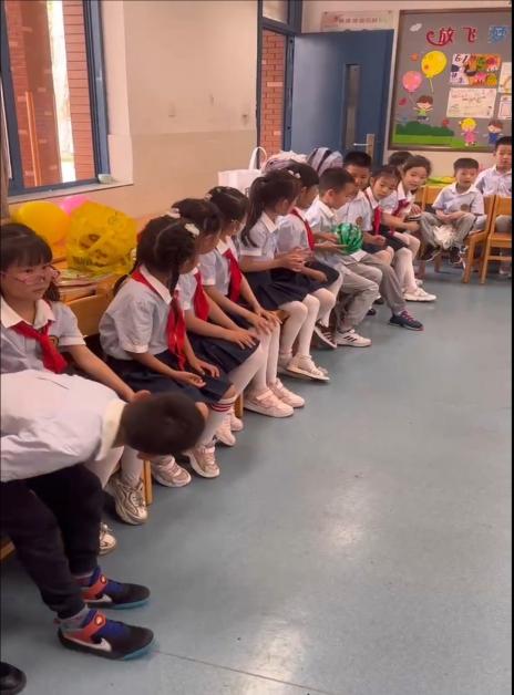 一2班“庆六一”游园活动报道_html_30de5386.jpg