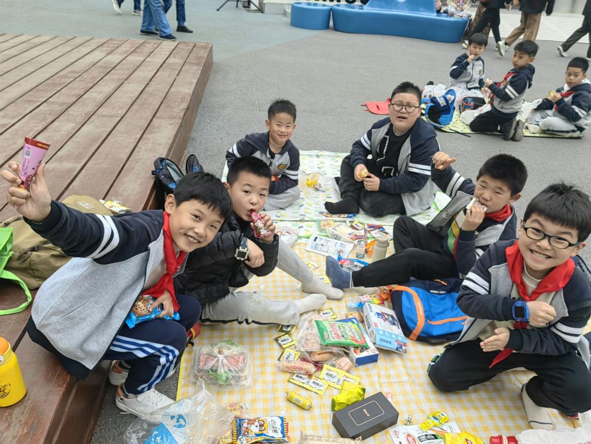 春游新闻稿_html_1ce27698.jpg