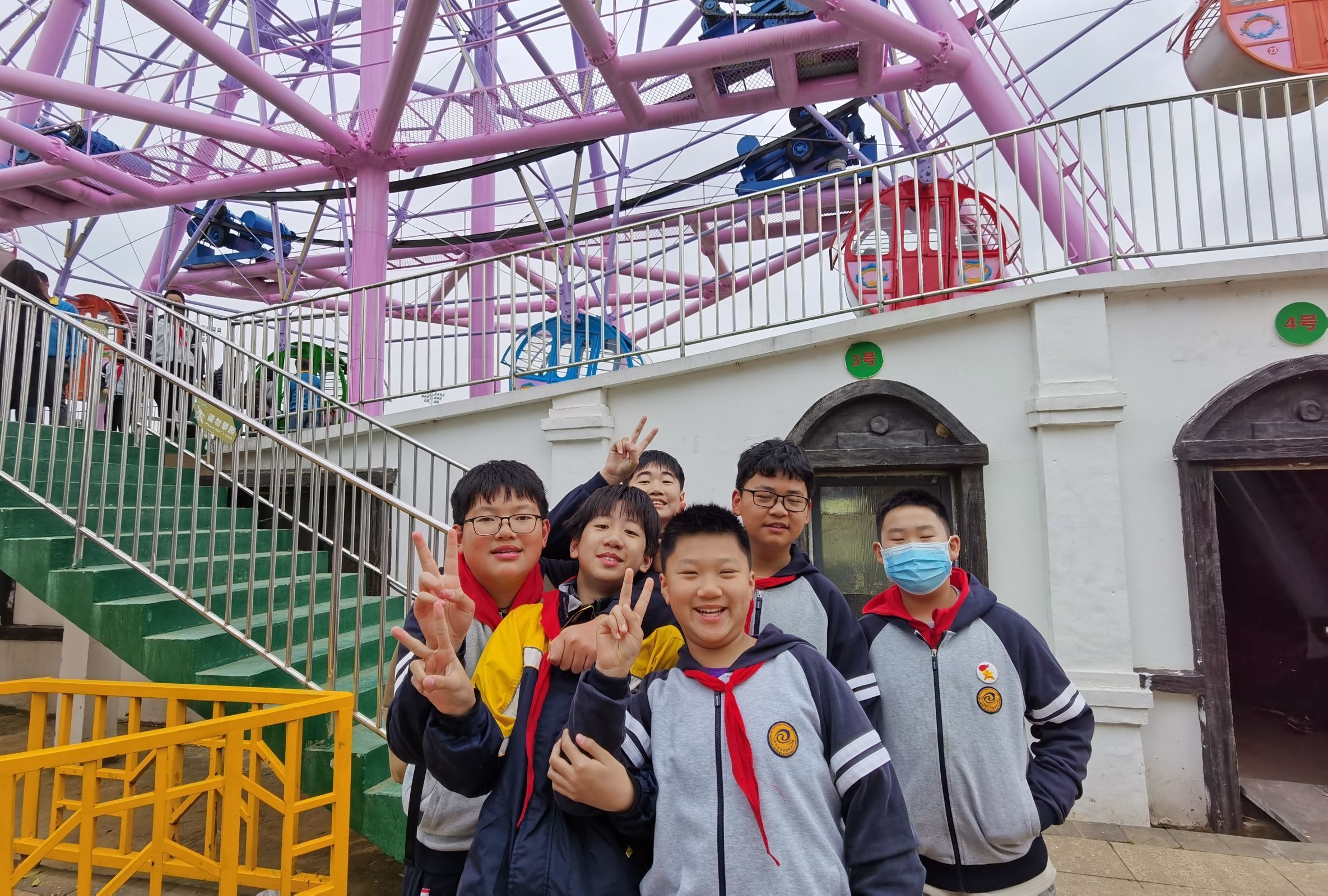 春游新闻稿_html_m68becf77.jpg