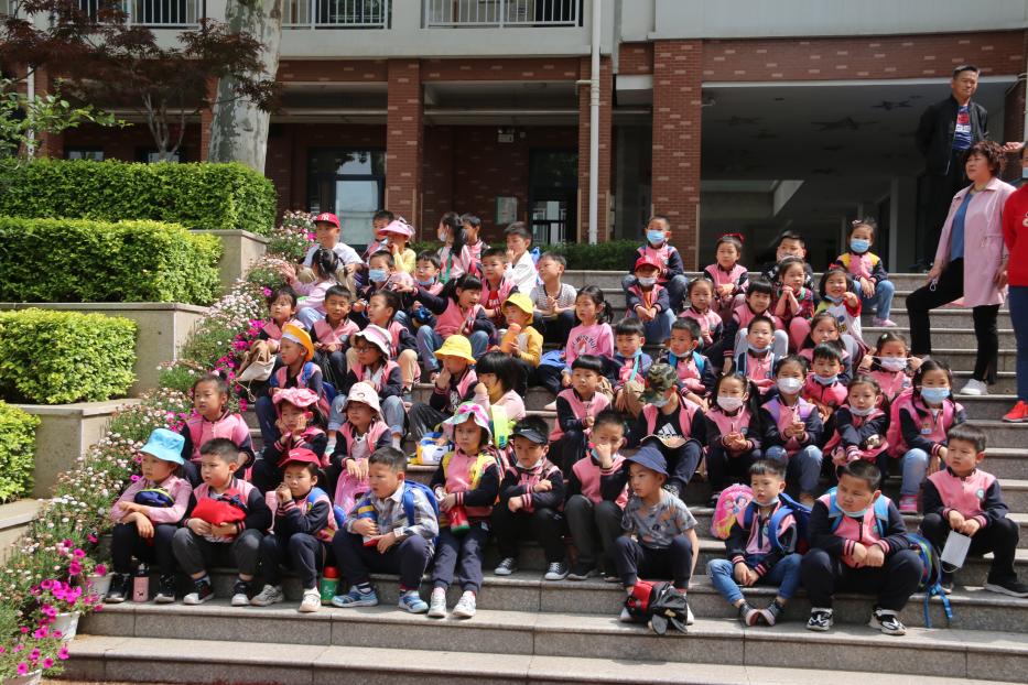 走进小学_html_4da79676.jpg